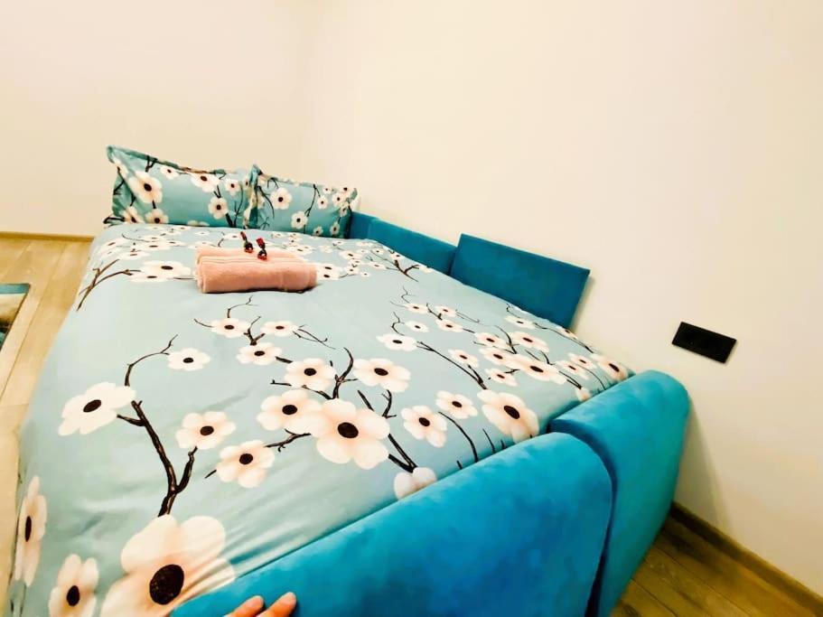Blue Plaza Studio Apartment Bucharest Exterior photo